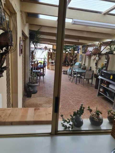 Open Plan Large Home - Accommodation Search 2