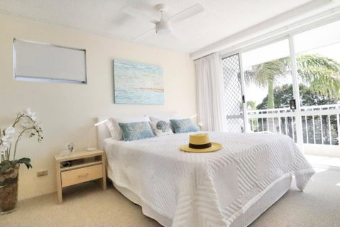 Opulent Noosa Hinterland Sunsets - Accommodation Search 2