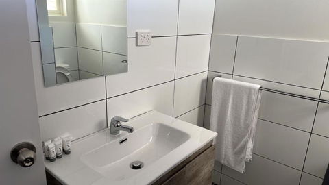 OUYEN MOTEL - Accommodation Search 3