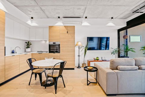 Ovation - New Footscray Apt W Parking & Pool - Accommodation Search 2