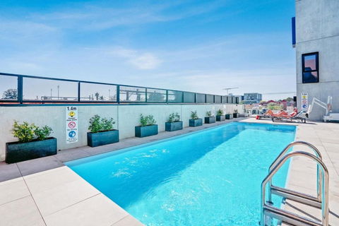 Ovation - New Footscray Apt W Parking & Pool - Accommodation Search 1