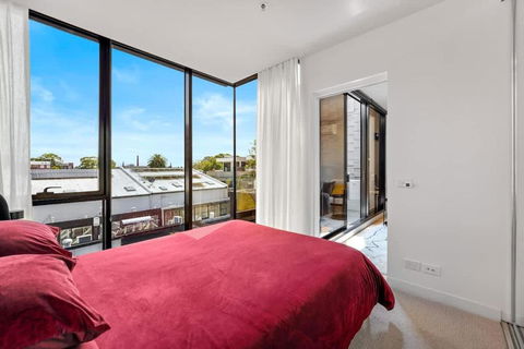 Oxley - 1 Bedroom Apt In The Heart Of Collingwood - Accommodation Search 1