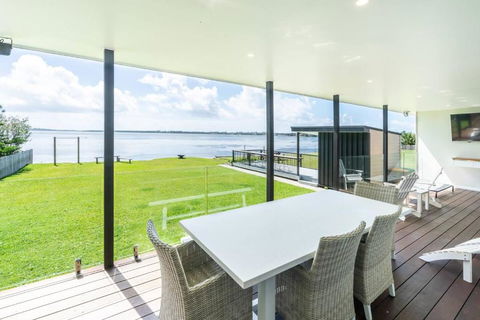 On The Corso - Sun-soaked Serenity With Lake Access - Accommodation Search 2