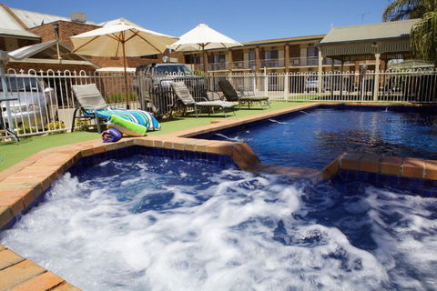 Paddlewheel Motel - Accommodation Search 0