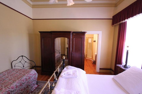 Palm House - Accommodation Search 2