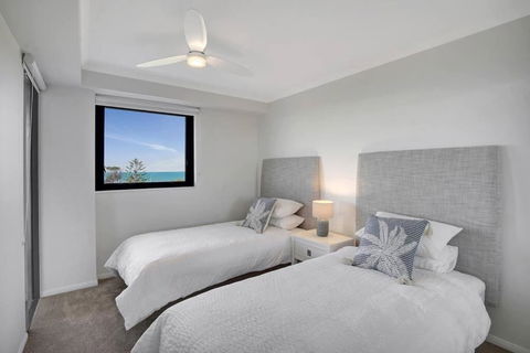 Panoramic Ocean View 2 Bed 2 Bath - Accommodation Search 2