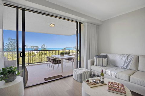 Panoramic Ocean View 2 Bed 2 Bath - Accommodation Search 3