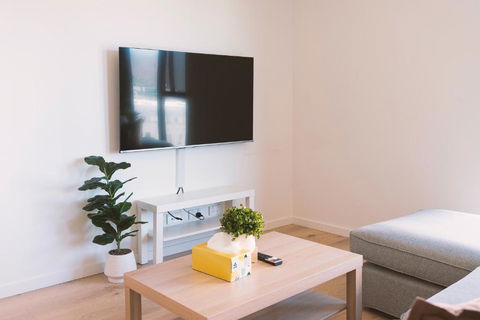 Patio Mt View 1BR Apt In CBD Near ANU And Museum With Free Parking And WiFi - Accommodation Search 1