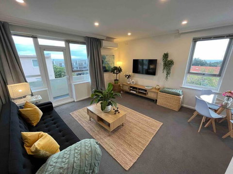 Penthouse In Sandringham With Panoramic Bay Views - Accommodation Search 0