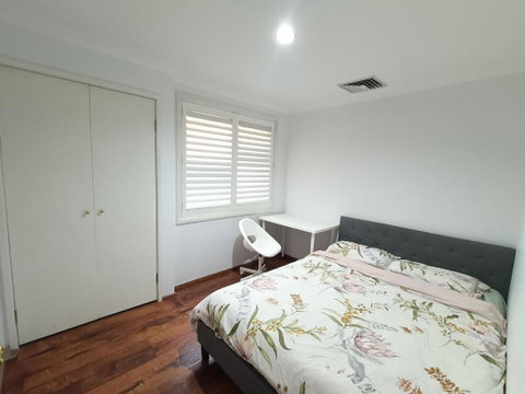 Peaceful Room In Modern And Spacious Baulkham Hills Home - BH2 - Accommodation Search 1