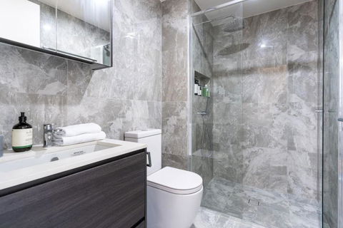 Perfectly Located 1BR BA Apartment - Accommodation Search 3