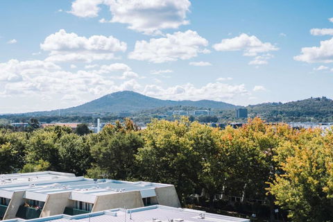 Perfect Located 1-Bed With Great Views & Parking - Accommodation Search 0