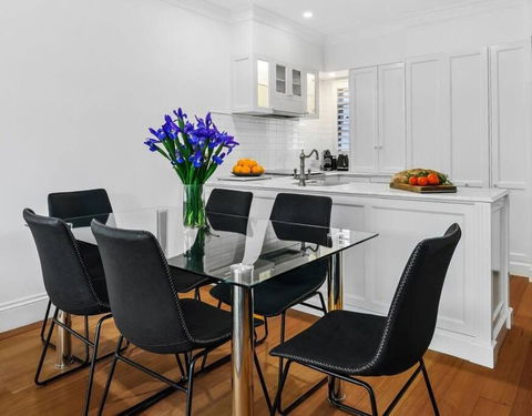 Perfect Page St Home 3Bed 2Bath Sleeps 6 - Accommodation Search 1