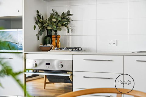 Perfect Penthouse - WiFi Included - Accommodation Search 2