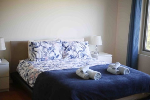 Perfectly Modern Living Home In Burwood - Accommodation Search 2