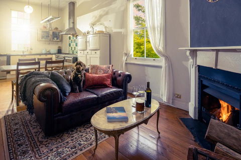 Pet-Friendly Blue Mountains Cottage With Indoor Fireplace - Accommodation Search 3