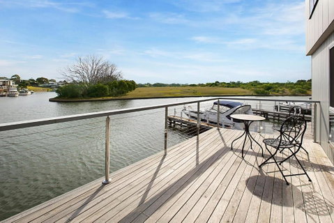 Pier 37 - Accommodation Search 0