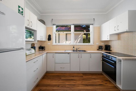 Pine Lodge - Accommodation Search 2