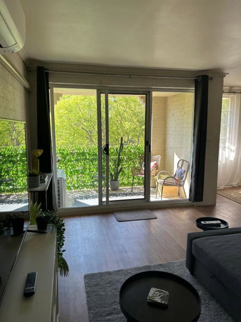 Plush 2 Bedroom Apartment Kingston - Accommodation Search 2
