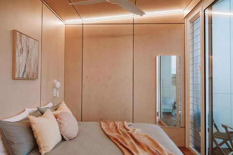 Pod-e Luxury Accommodation - Mulla Mulla - Accommodation Search 1