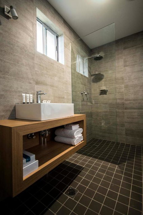Quays Hotel - Accommodation Search 3