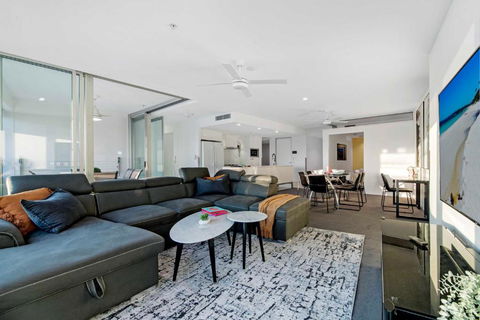 Q Tower Apartments In Surfers Paradise - From Level 3 - Self Contained & Privately Managed - Wow Stay - Accommodation Search 3
