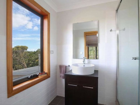 Postcards From The Edge - Accommodation Search 3