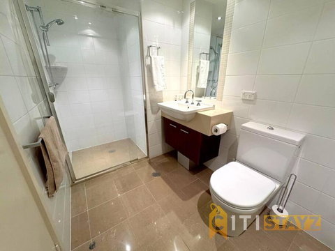 Pretty Penthouse - Close To ANU - Accommodation Search 2