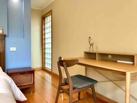 Private Entrance Beautiful Ensuite W Kitchenette - Accommodation Search 1