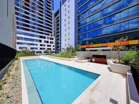 Private Bedroom & Bathroom In Shared Inner Brisbane Apartment - Accommodation Search 0