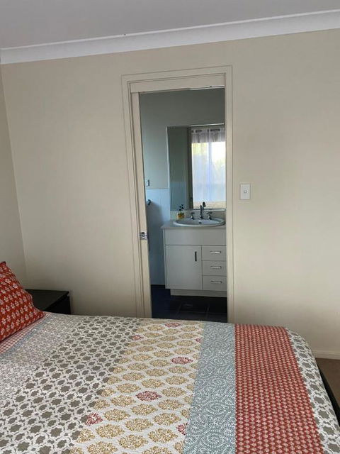 Private Room With Ensuite And Parking Close To Wollongong CBD - Accommodation Search 2