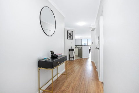 Pyrmont 2 Bed Apartment - Prime Location W Parking - Accommodation Search 1