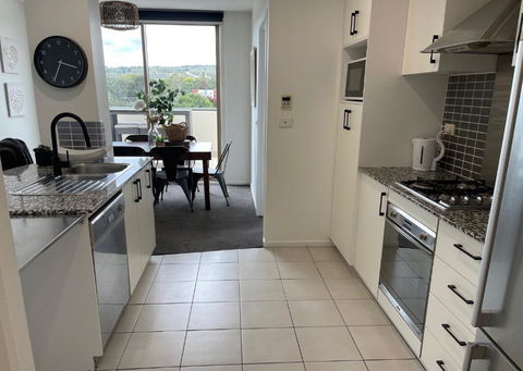 Qbn Cracker: 2BR, 2BA, 2 Secure B/ Ment Car Parks - Accommodation Search 3