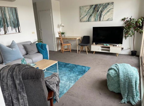 Qbn Cracker: 2BR, 2BA, 2 Secure B/ Ment Car Parks - Accommodation Search 2
