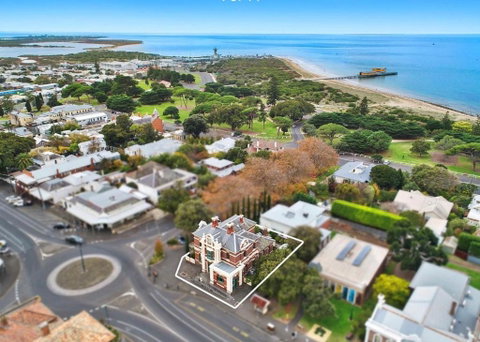 QPO QUEENSCLIFF - Accommodation Search 1