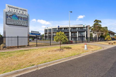 Quality Hotel Taylors Lakes - Accommodation Search 1