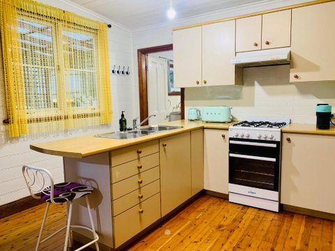 Quarryman Cottage @ 102 - Accommodation Search 3