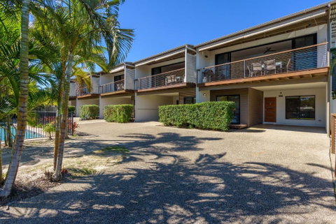 Rainbow Surf 5 - Accommodation Search 2