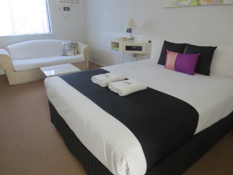 Aspley Pioneer Motel - Accommodation Search 0