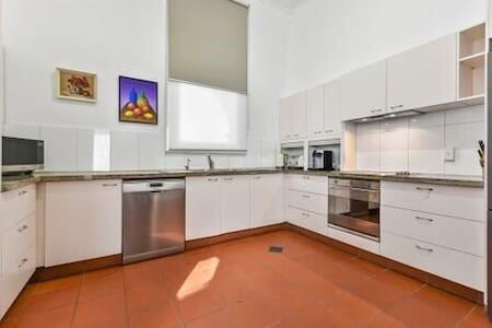 Aston On Church - Luxury Accommodation - Accommodation Search 3