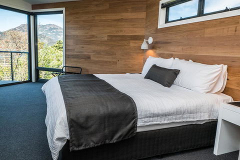 At The Bay - Accommodation Search 1