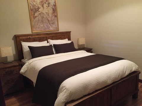 Atina Rocks Country Homestead - Accommodation Search 3
