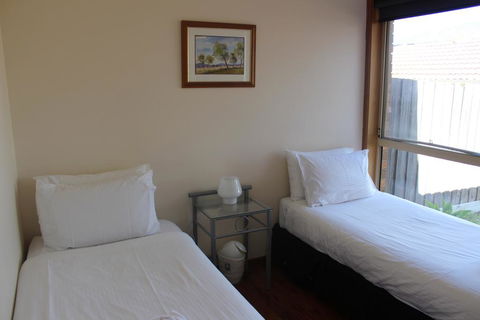 Australian Home Away @ Doncaster Anderson Creek 2 - Accommodation Search 3