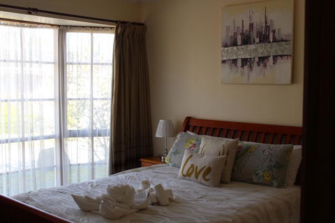 Australian Home Away @ Doncaster Elgar - Accommodation Search 2