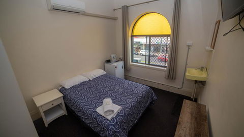 Australian Hotel - Accommodation Search 2