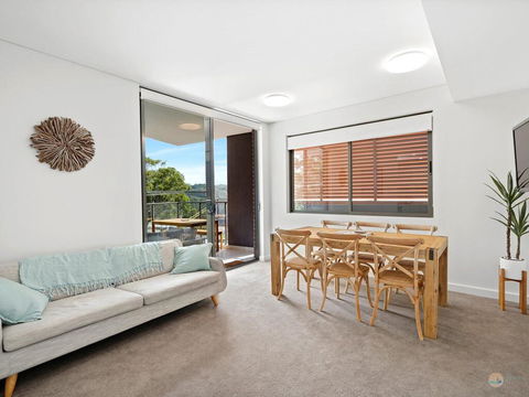 Avoca Beach Pad- 210/14-18 Cape Three Points Rd - Accommodation Search 3