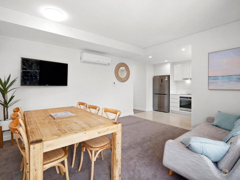 Avoca Beach Pad- 210/14-18 Cape Three Points Rd - Accommodation Search 1