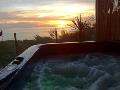 Award Winning Beach Front Retreat - Accommodation Search 0