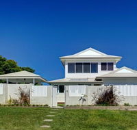 Away on Seaview Street - Accommodation Search