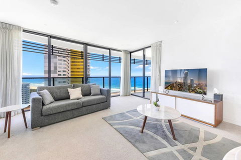 Awesome Ocean Views Broadbeach WiFi, Netflix, Wine - Accommodation Search 1